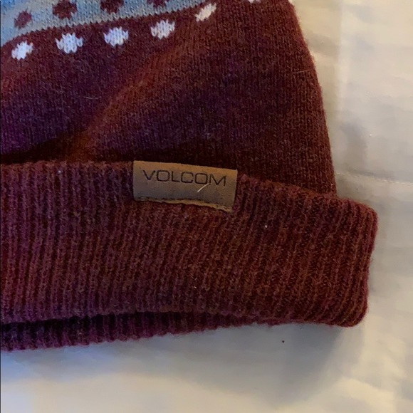 Volcom and neff beanie set - Picture 2 of 4